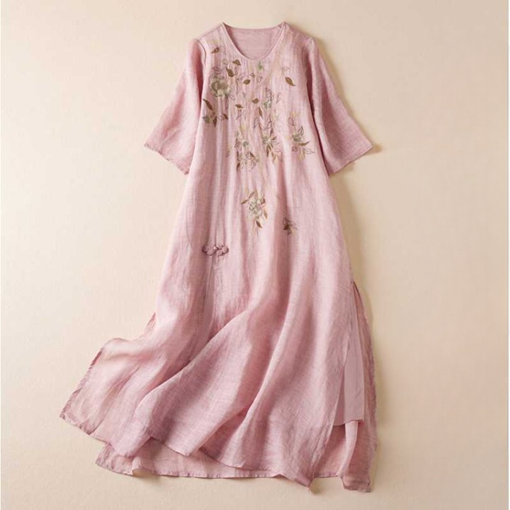 Women's Floral Embroidered Vintage Maxi Dress