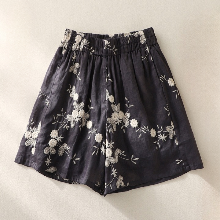 Women’s Embroidered Linen Blend Shorts