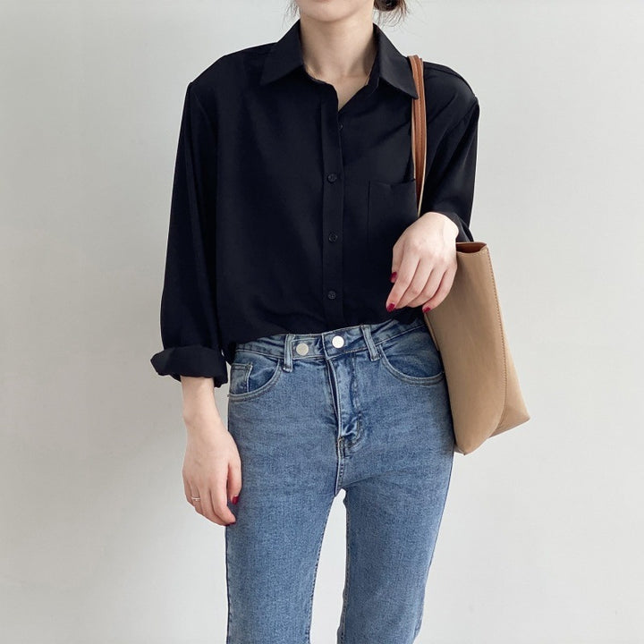Women’s Relaxed Lightweight Button-Up Shirt