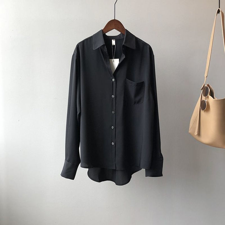 Women’s Relaxed Lightweight Button-Up Shirt